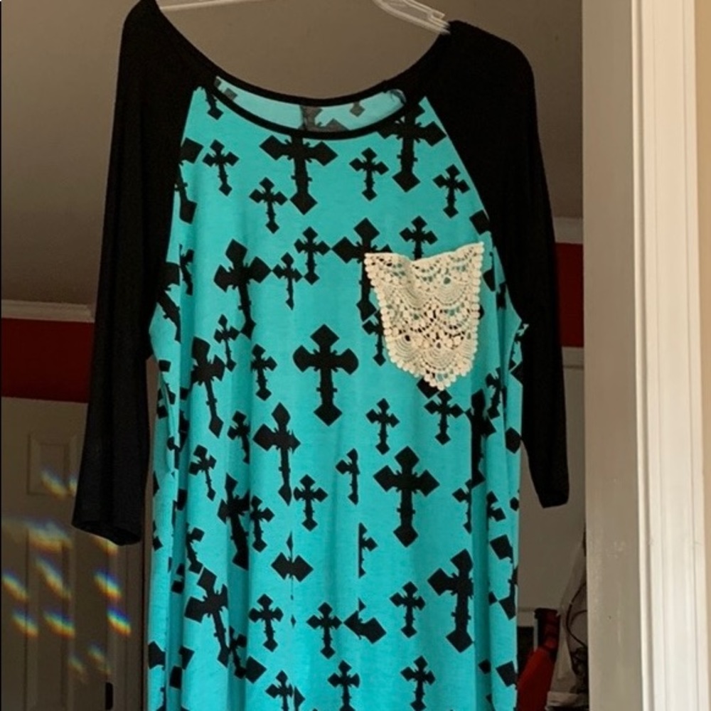 Turquoise T-shirt style tunic with cross and lace detail top LG-XL